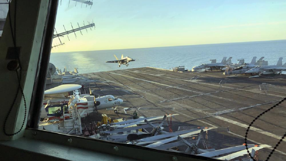 США залишать свій авіаносець у Середземному морі через війська Росії біля кордонів України